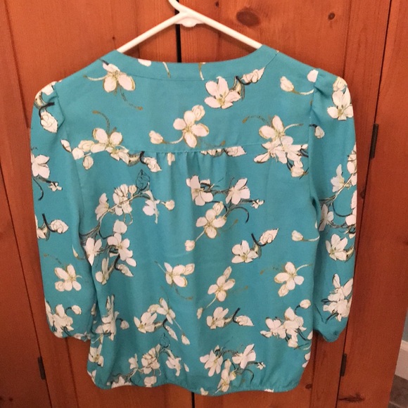 Ann Taylor Loft floral blouse SP - Picture 2 of 6
